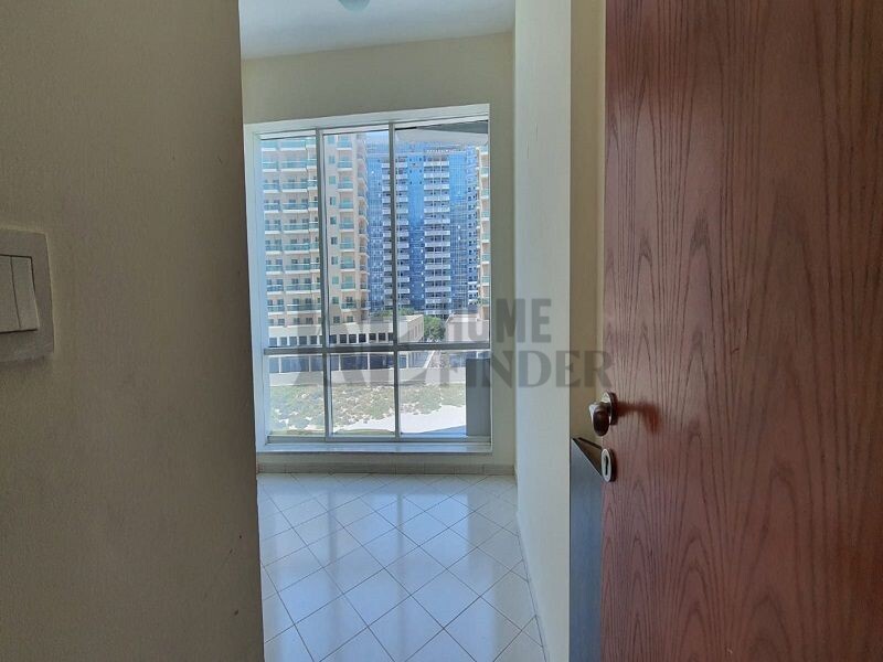 Property for Sale in  - Hub Canal 1,Hub-Golf Towers, Sports City, Dubai - Investors Deal | Furnished | Well Maintained Apt