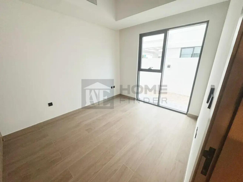 Townhouse for Rent in Santorini's - Damac Lagoons, Dubai - Single Row | Park Facing | End Corner Unit at 230000 AED