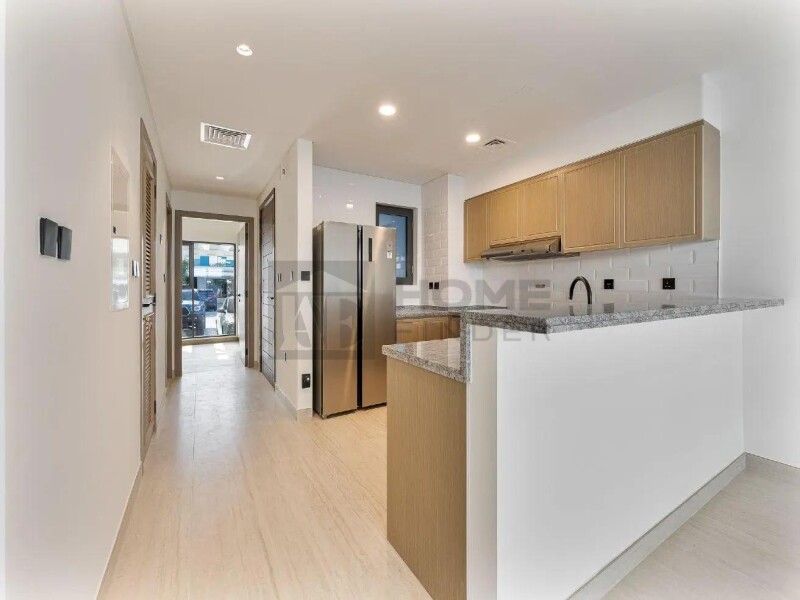 Townhouse for Sale in Santorini's - Damac Lagoons, Dubai - 4 Bed | Single Row | Family Friendly Community at 3450000 AED