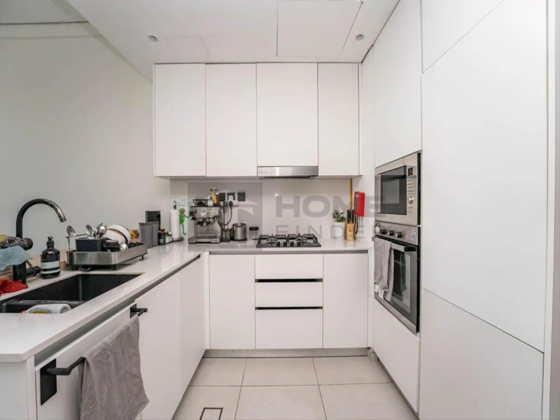 Apartment for Sale in Beverly Residence 1 - Jumeirah Village Circle, Dubai - Pool View | Vacant Now | Study | Large Terrace at 1940000 AED