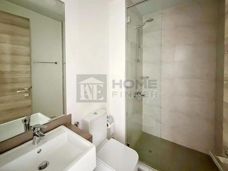 Apartment for Sale in BLOOM TOWERS A - JVC, Dubai - Vacant | High Floor | Great Views at 2100000 AED