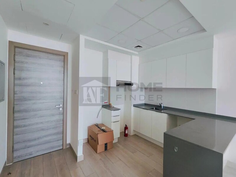 Apartment for Sale in BLOOM TOWERS A - JVC, Dubai - High Floor | Vacant | Ready | Multiple Options | at 2099998 AED