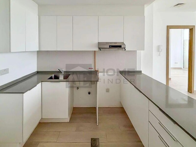 Apartment for Sale in BLOOM TOWERS A - JVC, Dubai - High Floor | Vacant | Ready | Multiple Options | at 970000 AED