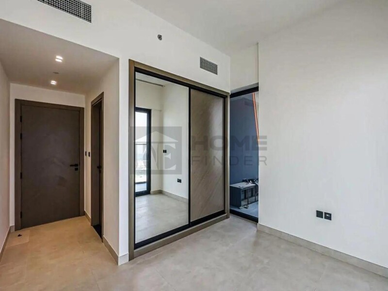 Apartment for Sale in Reva Residence - Business Bay, Dubai - Motivated Seller | High Floor | Canal and Burj Khalifa View at 1600000 AED