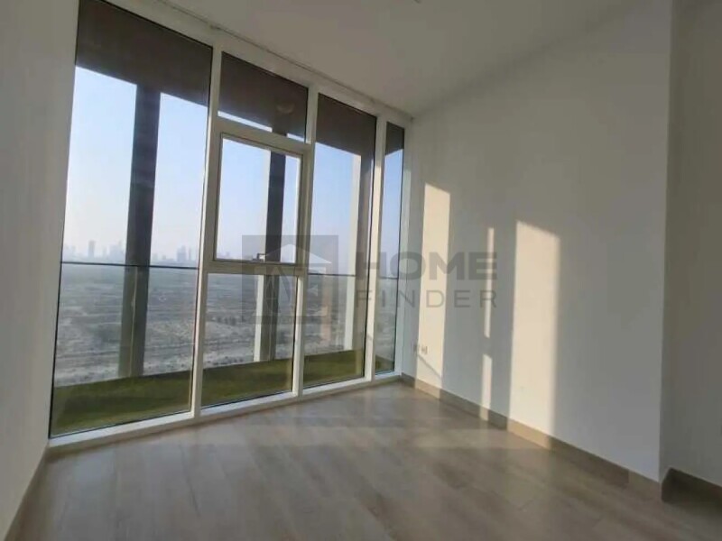 Apartment for Sale in Bloom Tower B - Jumeirah Village Circle, Dubai - Skyline View |Premium Layout |High Floor at 75000 AED