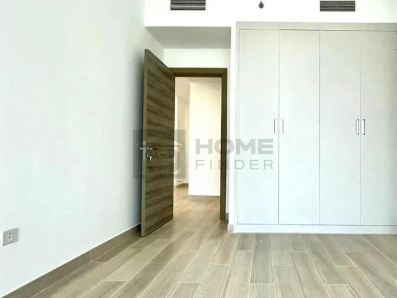 Apartment for Rent in Bloom Tower B - Jumeirah Village Circle, Dubai - Best Price | High Floor | Skyline - Amenities View at 70000 AED