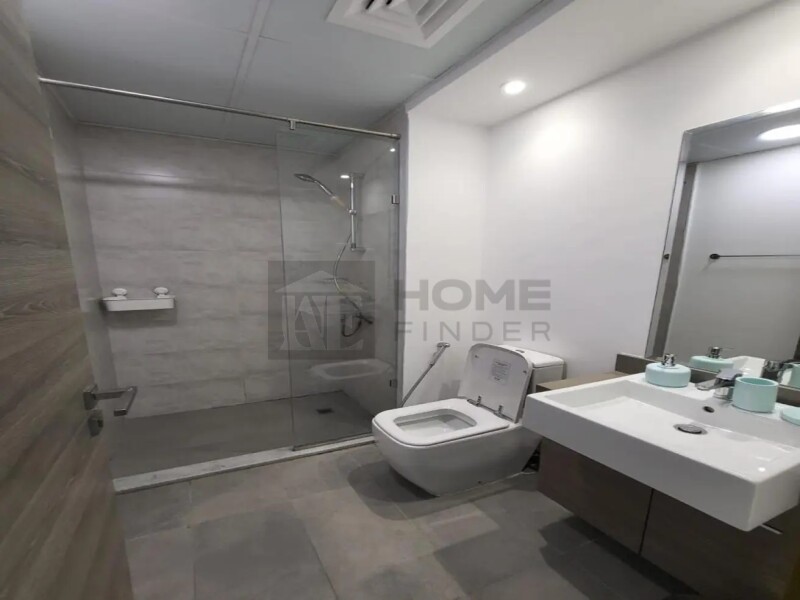 Apartment for Rent in Bloom Tower C - Jumeirah Village Circle, Dubai - Furnished | Prime Location | High Floor at 70000 AED