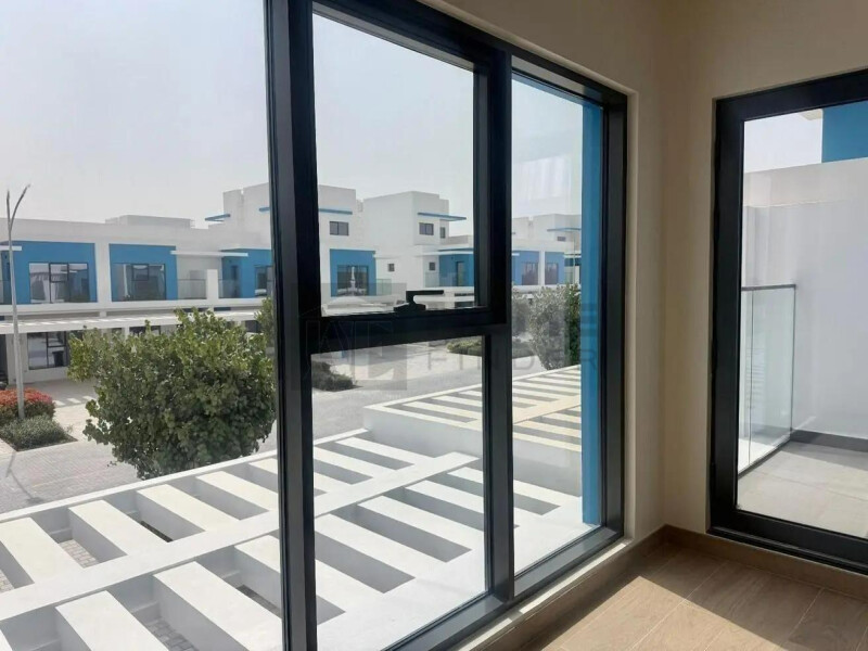 Townhouse for Rent in Damac Lagoons - Santorini 1, Dubai - Corner 5 Bed Next To Large Green Cul-De-Sac at 300000 AED