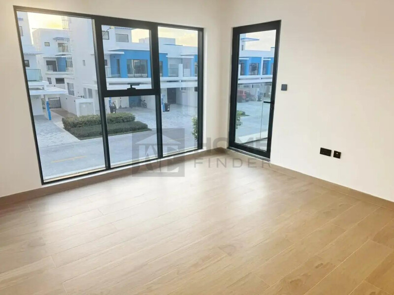 Townhouse for Rent in Damac Lagoons - Santorini 2, Dubai - CORNER END UNIT | LARGE LAYOUT |READY TO MOVE SOON at 200000 AED
