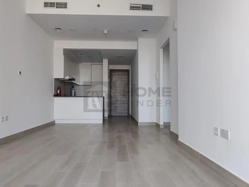 Apartment for Rent in Bloom Towers A - Jumeirah Village Circle, Dubai - Modern elegance | High Floor | Marina Skyline View at 65000 AED
