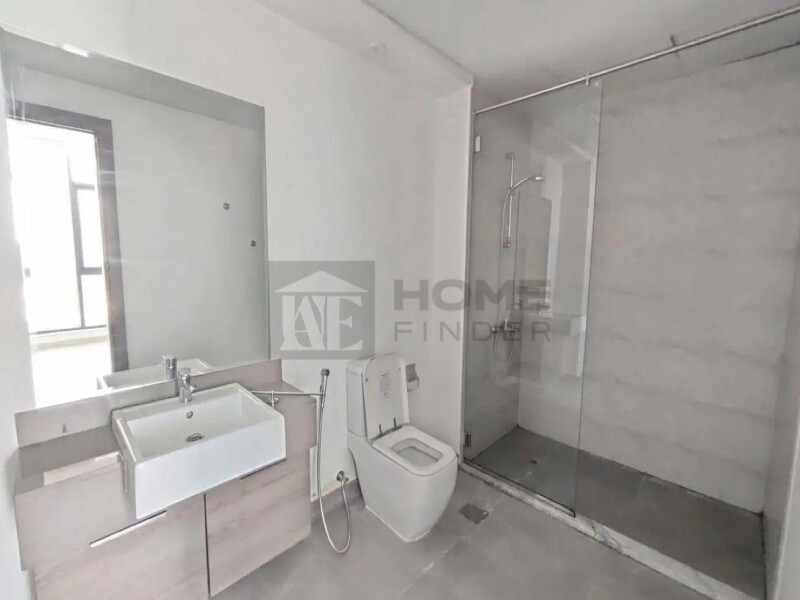 Apartment for Rent in Bloom Tower A - Jumeirah Village Circle, Dubai - Unfurnished 2BR | Prime location | Ready to move at 134999 AED