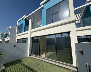 Brand New | Single Row | Landscaped Garden