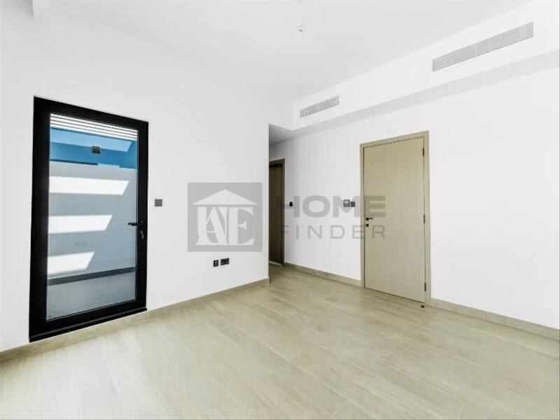 Townhouse for Rent in Damac Lagoons - Santorini 1, Dubai - Waterfront Living | End Unit | Nearby Lagoons at 330000 AED