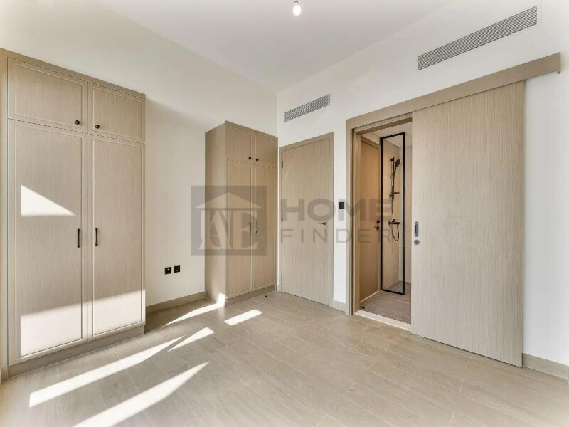 Townhouse for Rent in Santorini's - Damac Lagoons, Dubai - Unfurnished | Modern Layout | Balcony View at 170000 AED