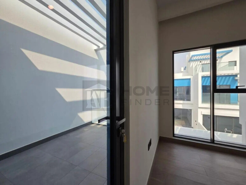 Townhouse for Rent in Santorini's - Damac Lagoons, Dubai - Family-Friendly 4-Bed Townhouse | Ready to move in at 155000 AED