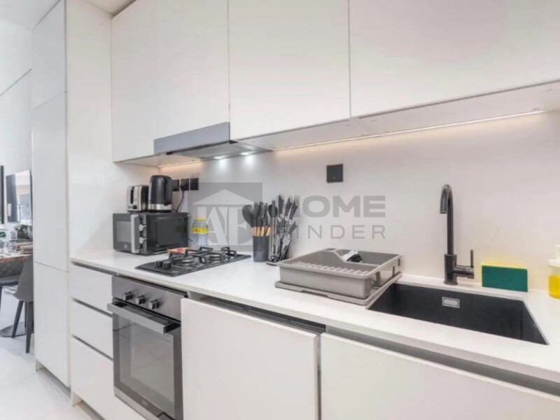 Apartment for Sale in Beverly Residence 1 - Jumeirah Village Circle, Dubai - Fully Renovated Interior | Community View | Vacant at 630000 AED