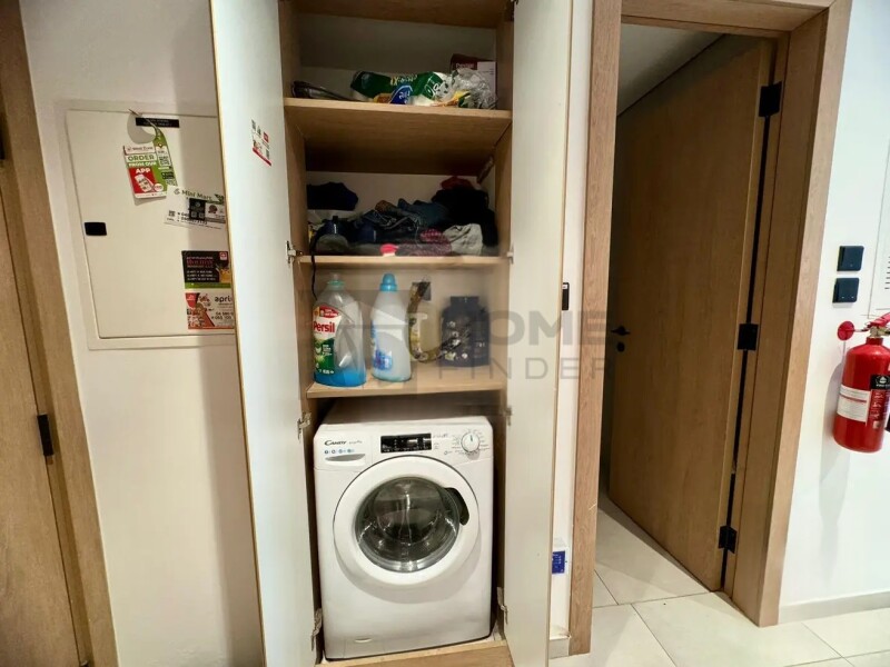 Apartment for Sale in Beverly Residence 1 - Jumeirah Village Circle, Dubai - Modern Studio | Terrace | Vacant on Transfer at 720000 AED