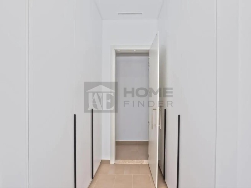 Apartment for Sale in Belgravia Heights 1 - Jumeirah Village Circle, Dubai - Cozy and Sleek| Polished Interiors| Mid Floor at 1290000 AED