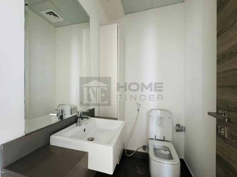 Apartment for Rent in Bloom Tower C - Jumeirah Village Circle, Dubai - High Floor | Marina Skyline View | Ready to move at 69999 AED