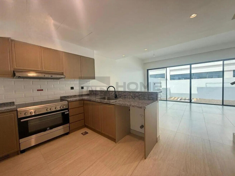 Townhouse for Rent in Damac Lagoons - Santorini 1, Dubai - Corner 5 Bed Next To Large Green Cul-De-Sac at 300000 AED