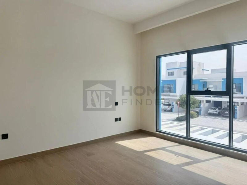 Townhouse for Rent in Damac Lagoons - Santorini 1, Dubai - Corner 5 Bed Next To Large Green Cul-De-Sac at 300000 AED