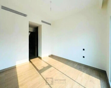 4 Bedroom I On the Park I Ready Now